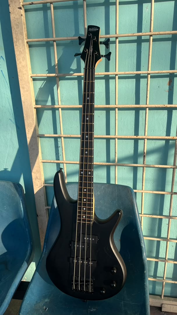 ibanez GRSM20B (Bass Guitar)